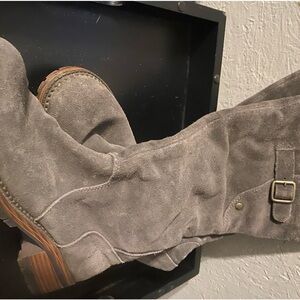 Super cute barley wore boots